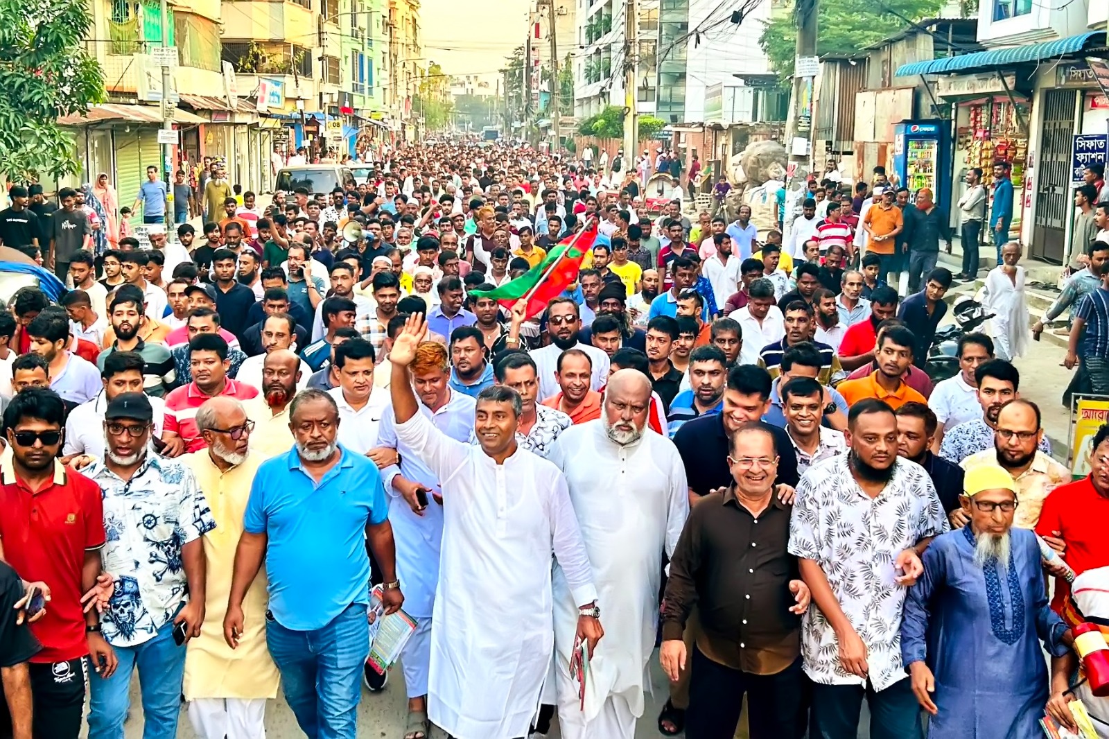 খিলক্ষেতে বিএনপির লিফলেট বিতরণ ও গণসংযোগে -এস এম জাহাঙ্গীর
