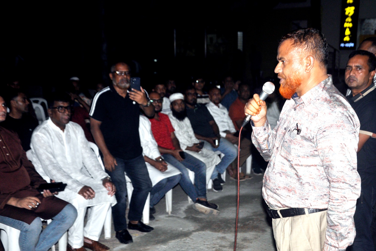 উত্তরা মুগ্ধ মঞ্চে তারেক রহমানের সাক্ষাৎকার প্রদর্শন