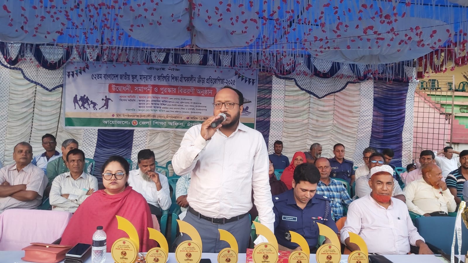 চাঁপাইনবাবগঞ্জে পুরস্কার বিতরণের মধ্য দিয়ে শেষ হল ৫২তম গ্রীষ্মকালীন ক্রীড়া প্রতিযোগিতা