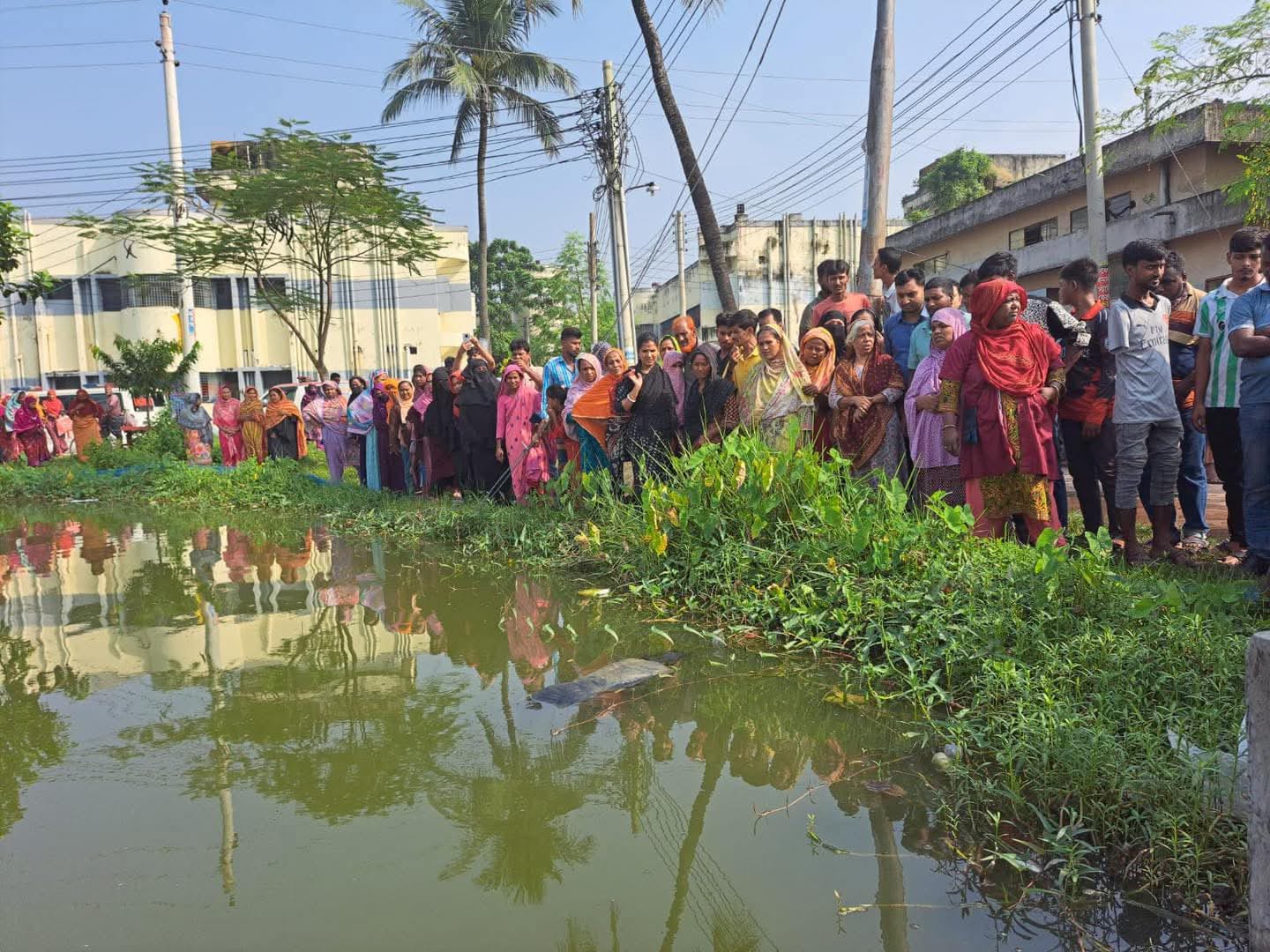 🕯️ কুষ্টিয়া জেনারেল হাসপাতালের পুকুরে ভাসমান তরুণীর মরদেহ: দুর্ঘটনা নাকি পরিকল্পিত হত্যা?