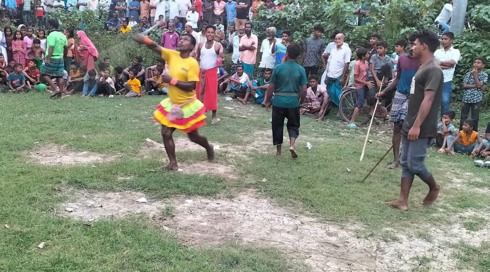 মহেশপুরে গ্রাম বাংলার ঐতিহ্যবাহী লাঠি খেলা অনুষ্ঠিত