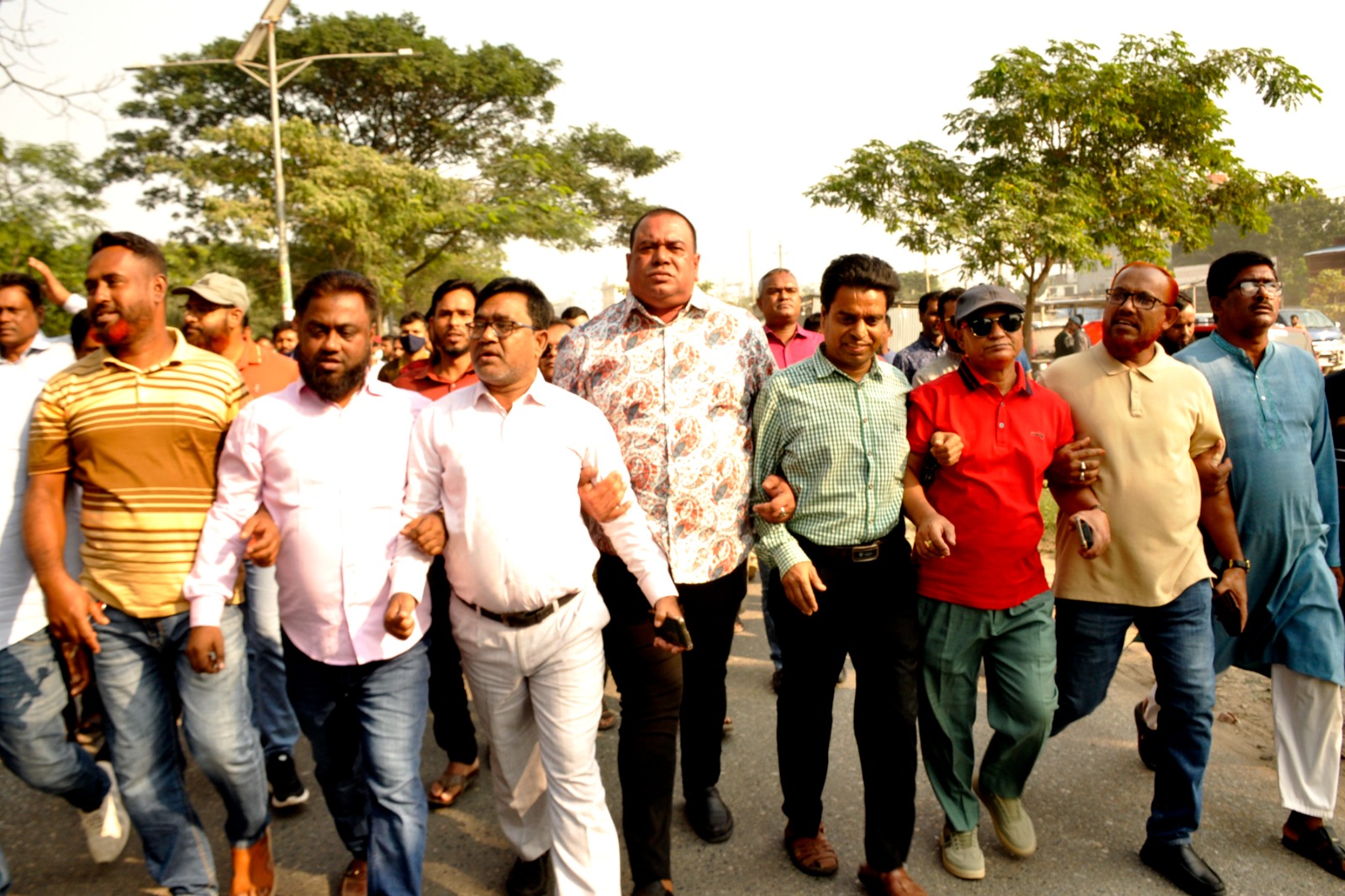 তুরাগে আওয়ামী লীগের লকডাউন কর্মসূচির প্রতিবাদে বিএনপির মিছিল