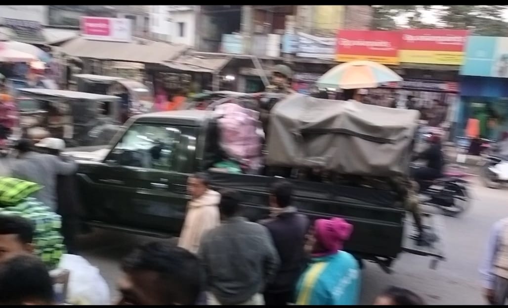 কালীগঞ্জে সেনাবাহিনীকে সঙ্গে রেখে আচরণবিধি লঙ্ঘনের অভিযোগে রাশেদ খানের প্রচারণা