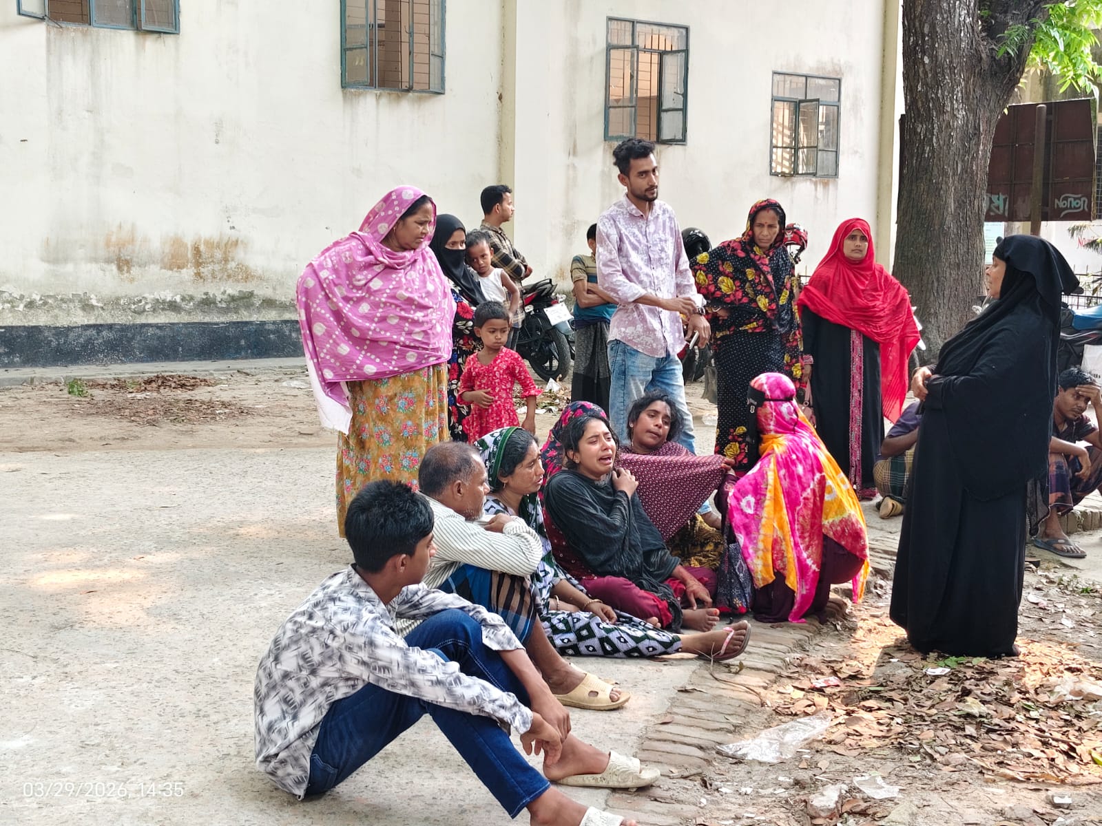 কালীগঞ্জে আলমসাধুর চাপায় শিশু নিহত