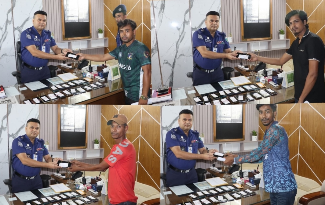 জিডি করা হারানো ২৩টি মোবাইল উদ্ধার, মালিকদের হাতে তুলে দিলেন——– পুলিশ সুপার গৌতম কুমার বিশ্বাস
