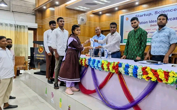 পীরগঞ্জে বিজ্ঞানমেলা ও পুরস্কার বিতরণী অনুষ্ঠান। 
