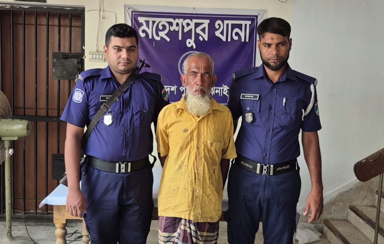 মহেশপুরে শিশু ধর্ষণের অভিযোগে বৃদ্ধ আটক