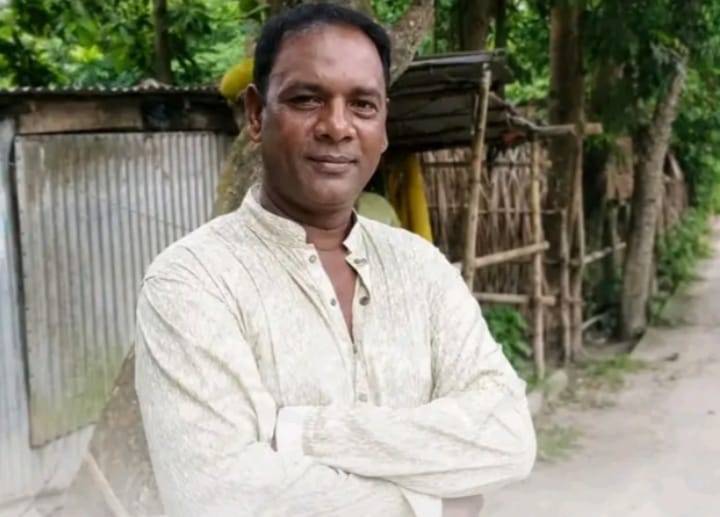 কালিয়ায় নবগঙ্গা নদীতে মাছধরা নৌকা ডুবে জেলে নিখোঁজ